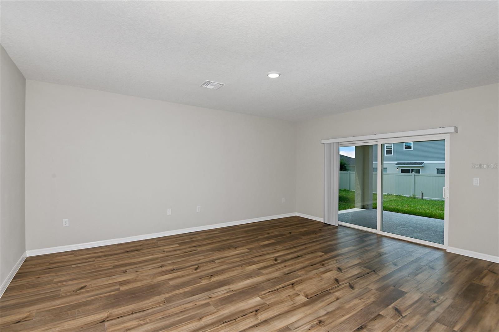 PASADENA RIDGE - Residential