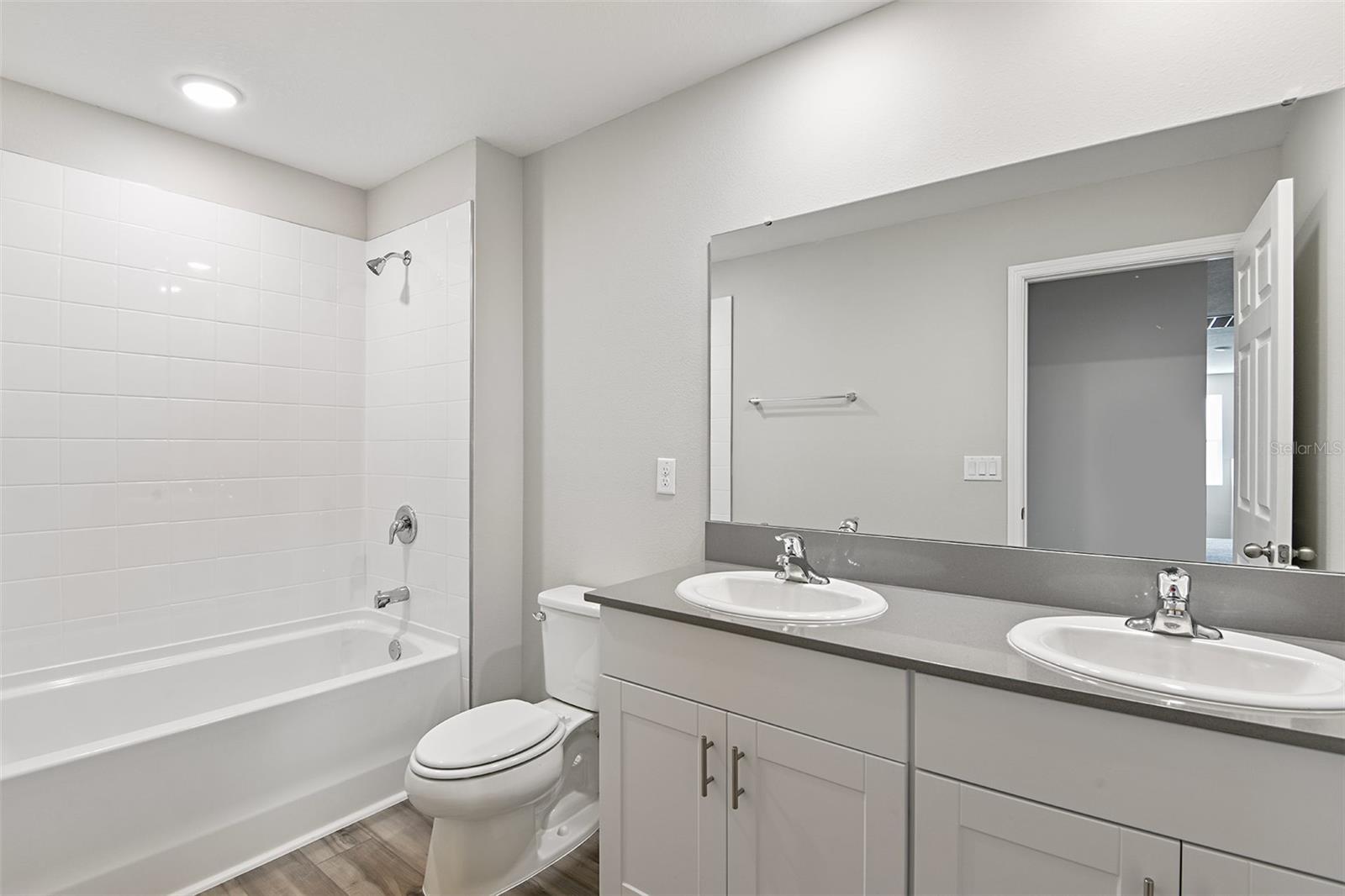 PASADENA RIDGE - Residential