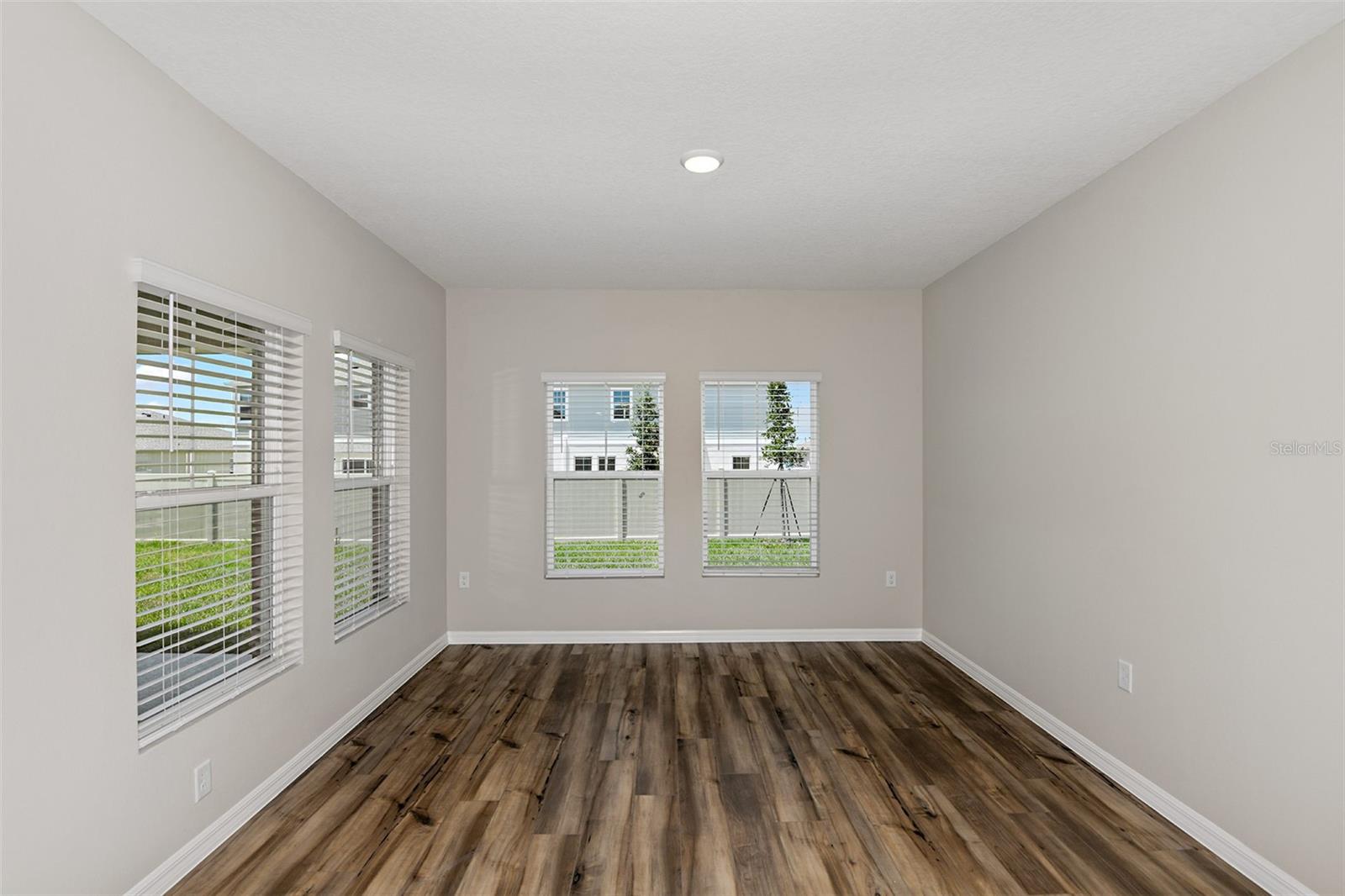 PASADENA RIDGE - Residential