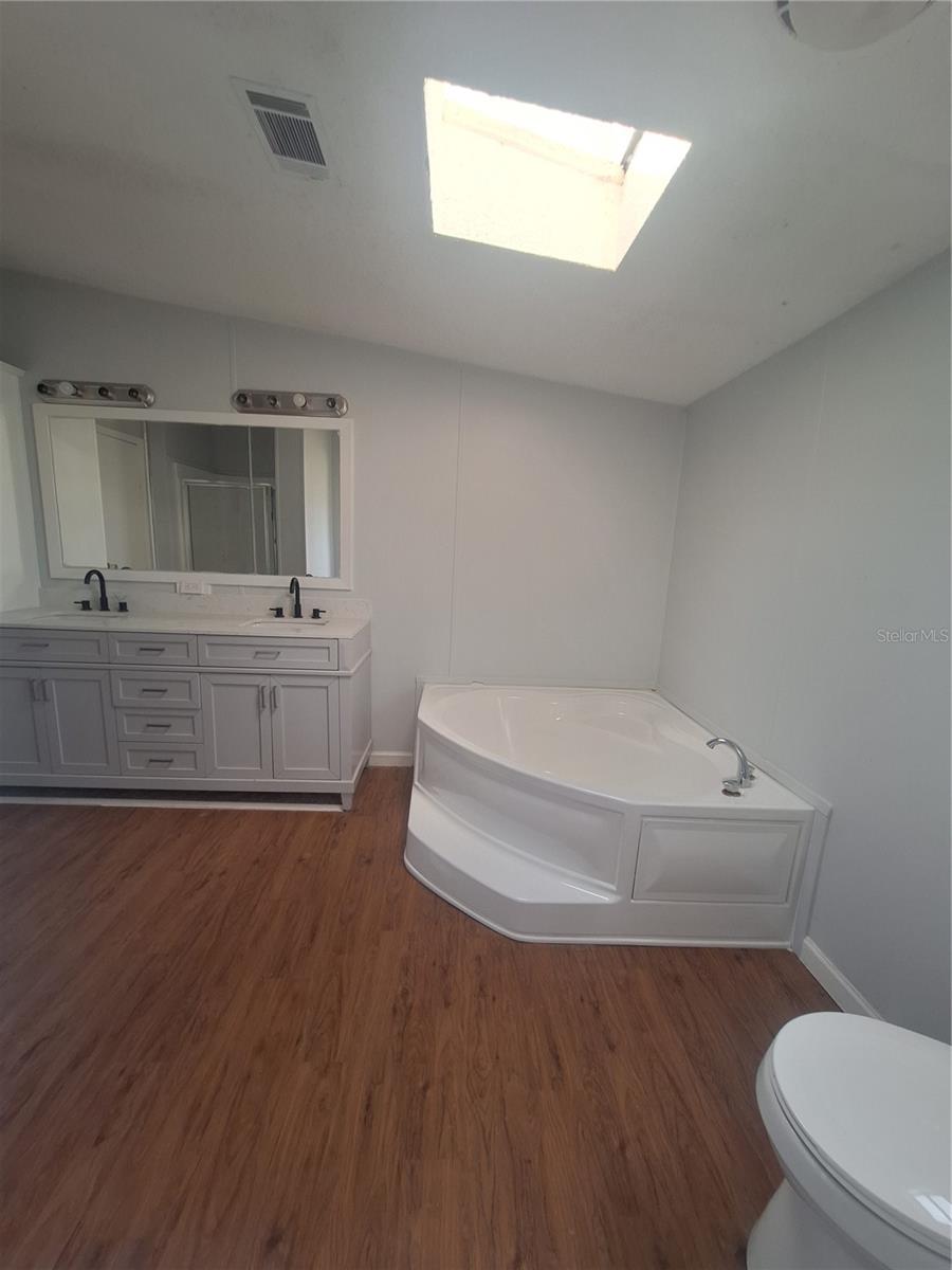 PARADISE COUNTRY ESTATES - Residential