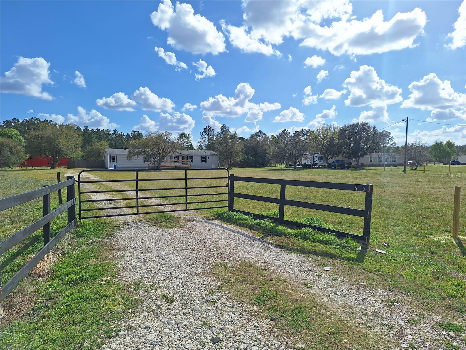 PARADISE COUNTRY ESTATES - Residential