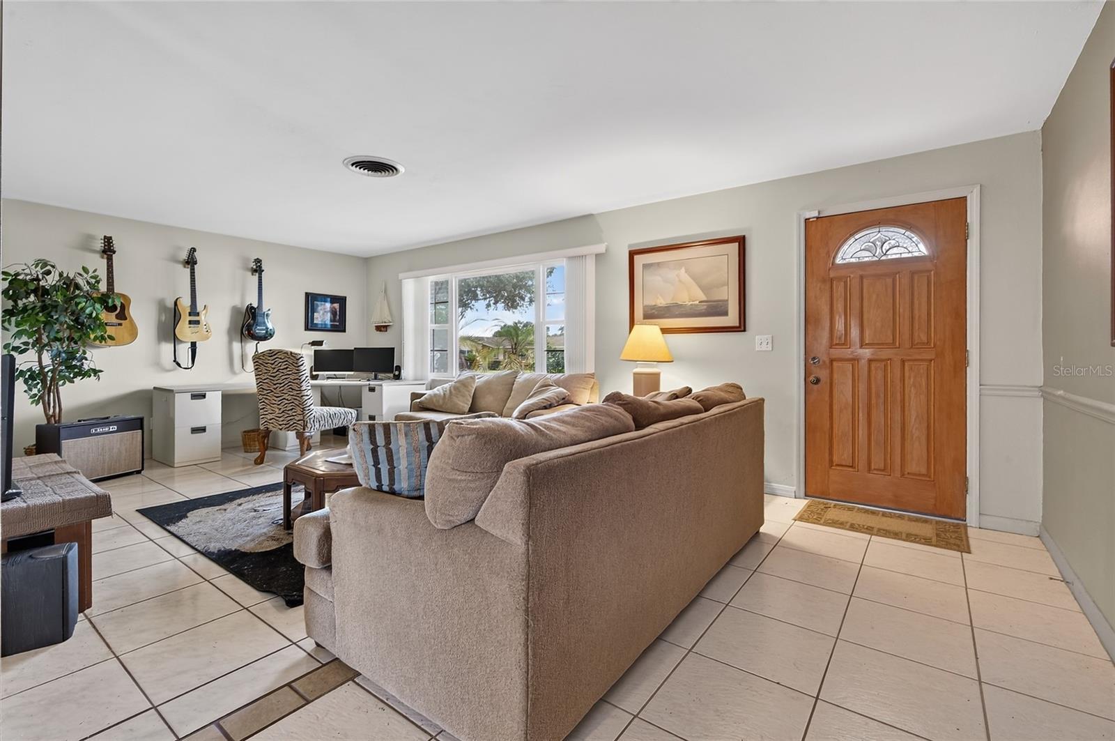 1342 EDMONTON DRIVE