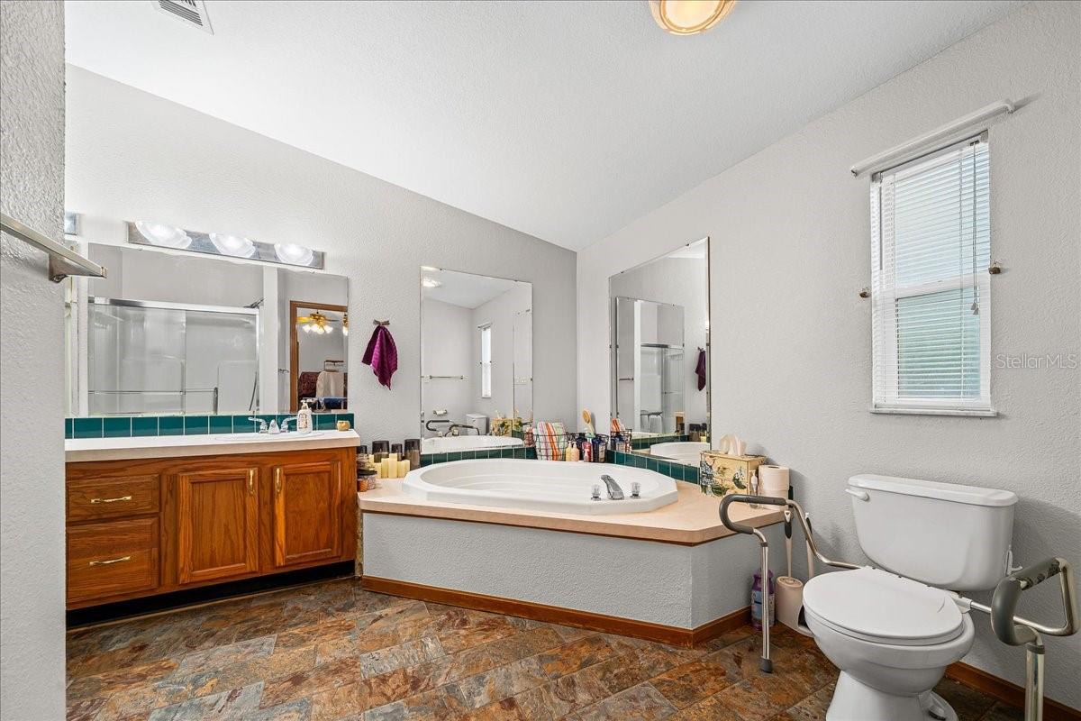 BELLEVIEW HILLS ESTATE - Residential