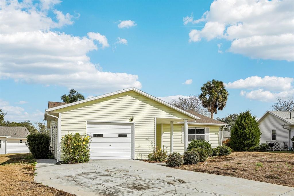 Photo of 510 Galloway Court, Leesburg, FL 34788 (MLS # G5107211)