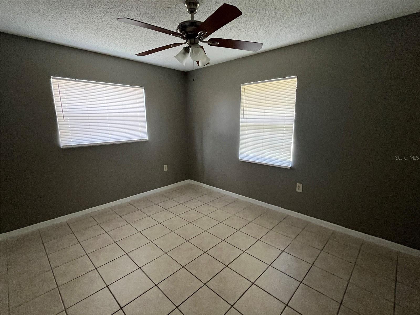 MARION OAKS UN 03 - Residential Lease