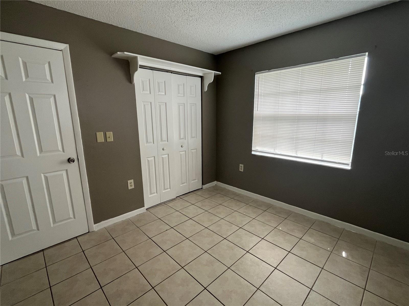 MARION OAKS UN 03 - Residential Lease