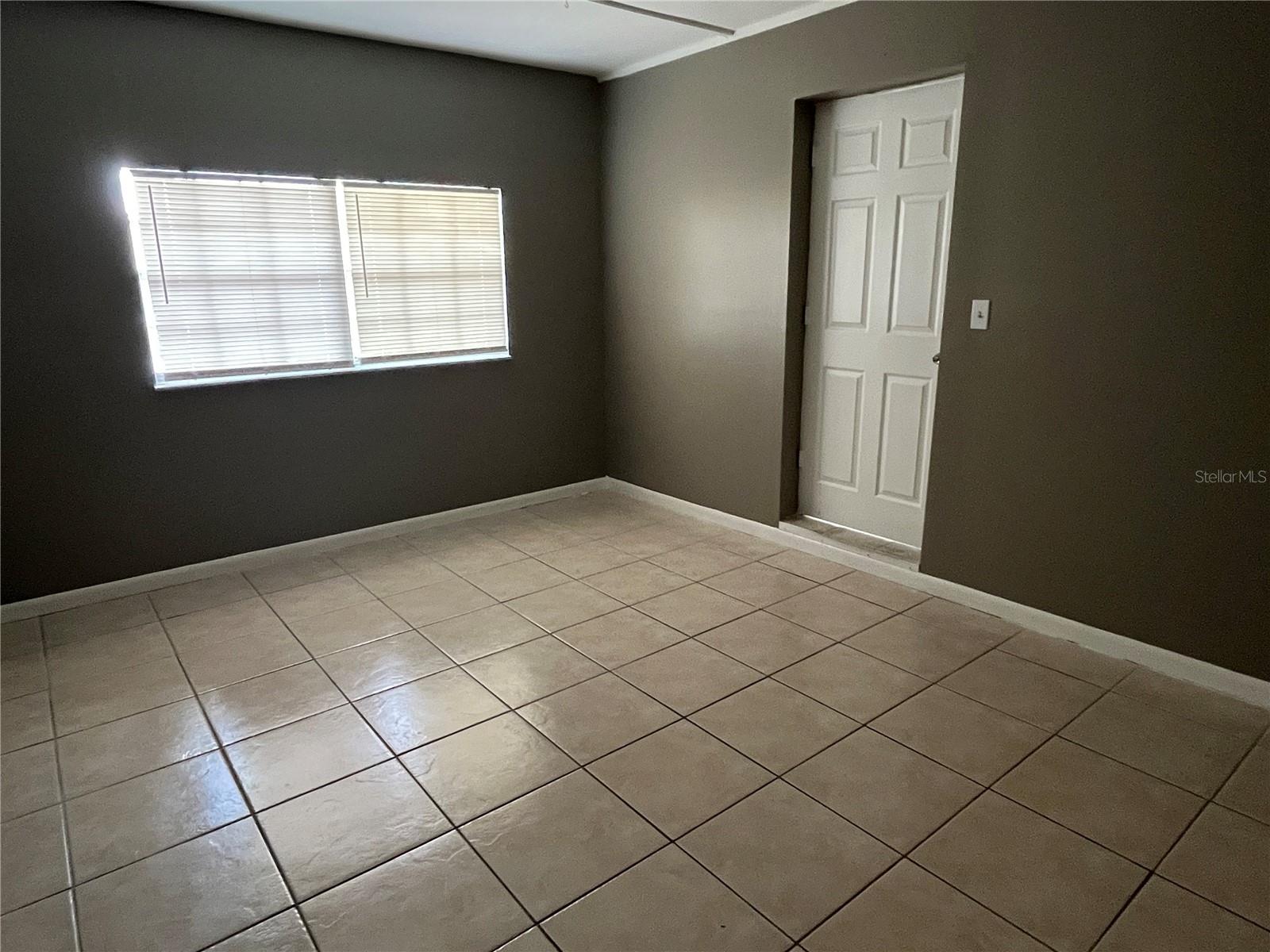 MARION OAKS UN 03 - Residential Lease
