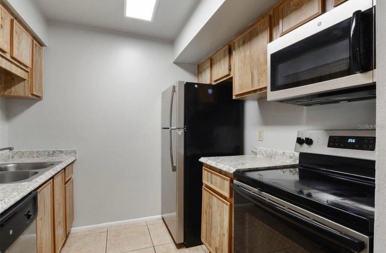 THE OAKS UNIT IV A CONDO - Residential