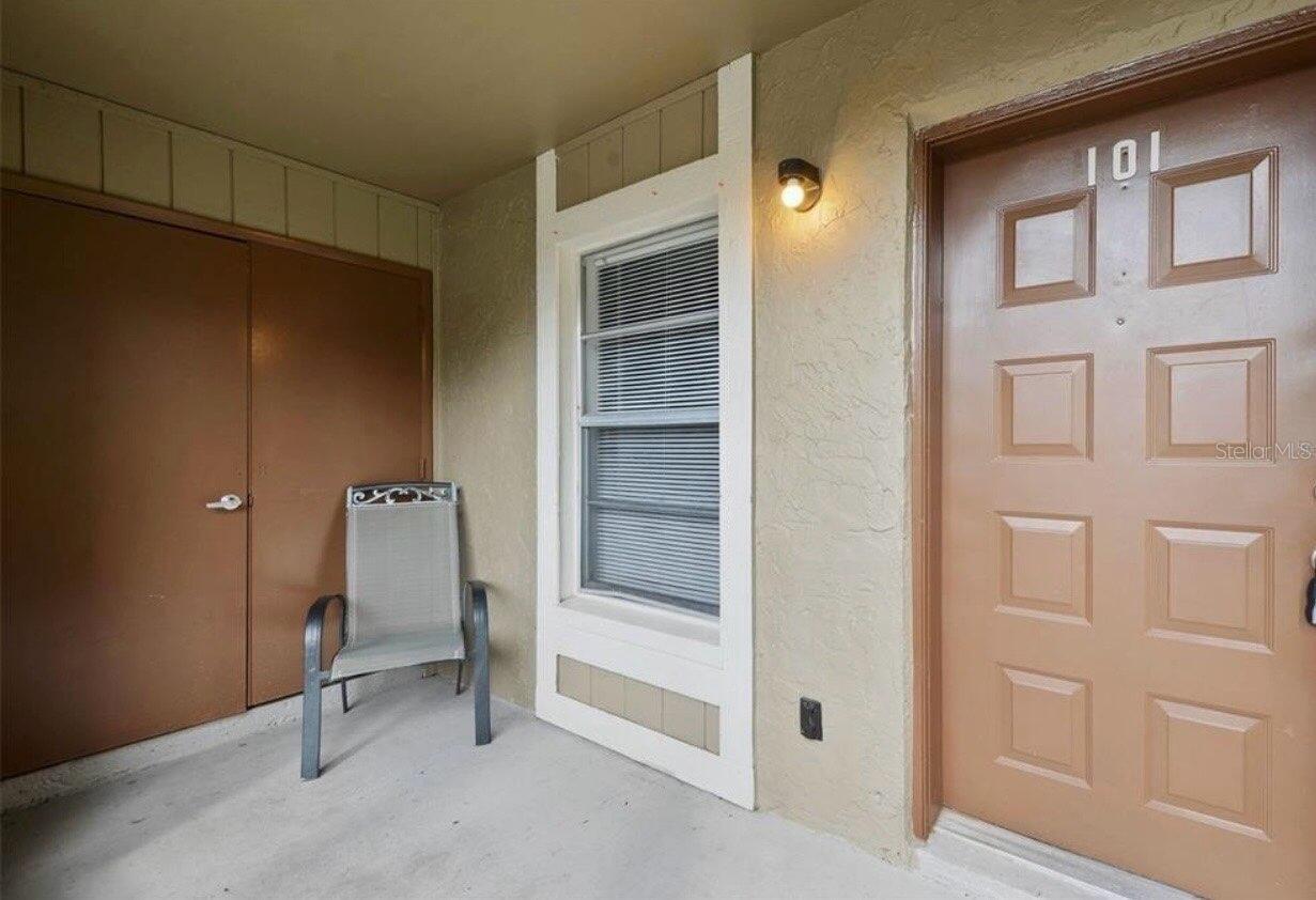 THE OAKS UNIT IV A CONDO - Residential