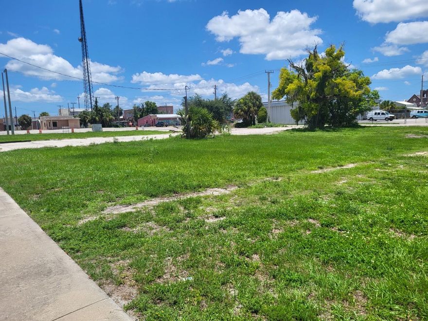 Exceptional commercial vacant land parcel at 117 Brevard, strategically located on the prominent corner of Highway 17 and Hickory. This prime property measures 172 feet by 71 feet, providing an excellent opportunity for various business developments. Zoned B-3, it accommodates a wide range of commercial uses, making it ideal for retail establishments, office spaces, restaurants, or other business ventures.

Situated in the bustling heart of Arcadia, this location ensures high visibility and convenient access, benefiting from the consistent traffic flow along Highway 17. The area is surrounded by a mix of successful businesses, enhancing the potential for customer and client attraction.