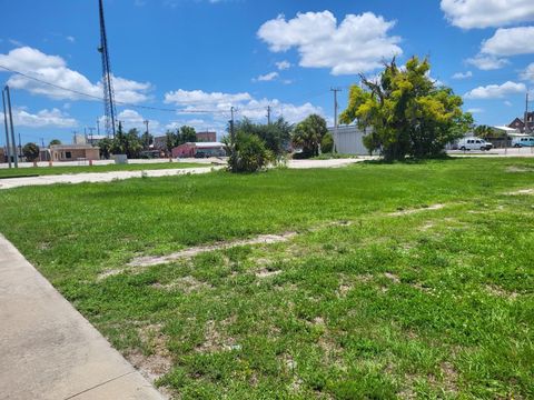 117 N BREVARD AVENUE ARCADIA FL 34266
