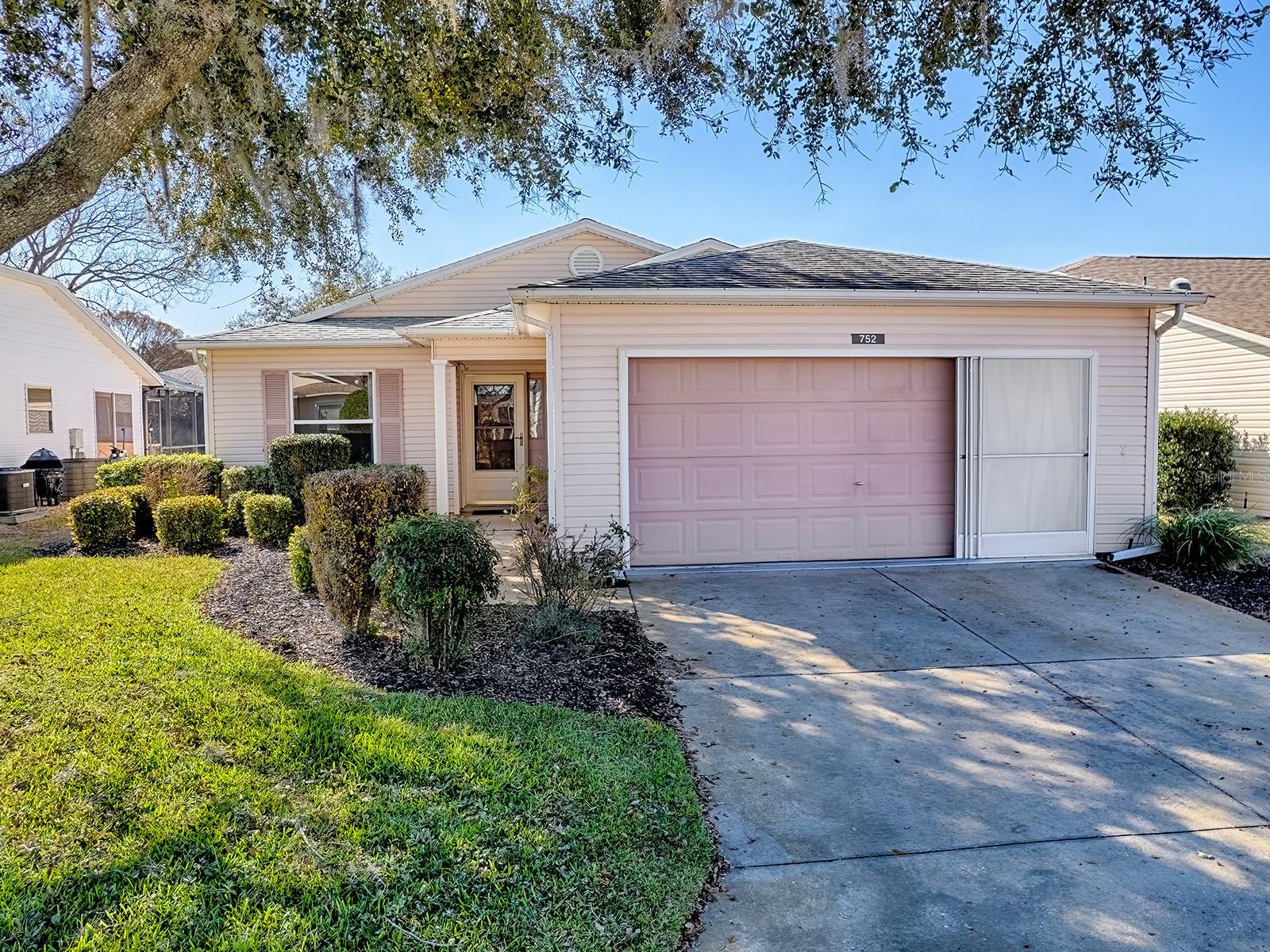 PENNBROOKE FAIRWAYS - Residential