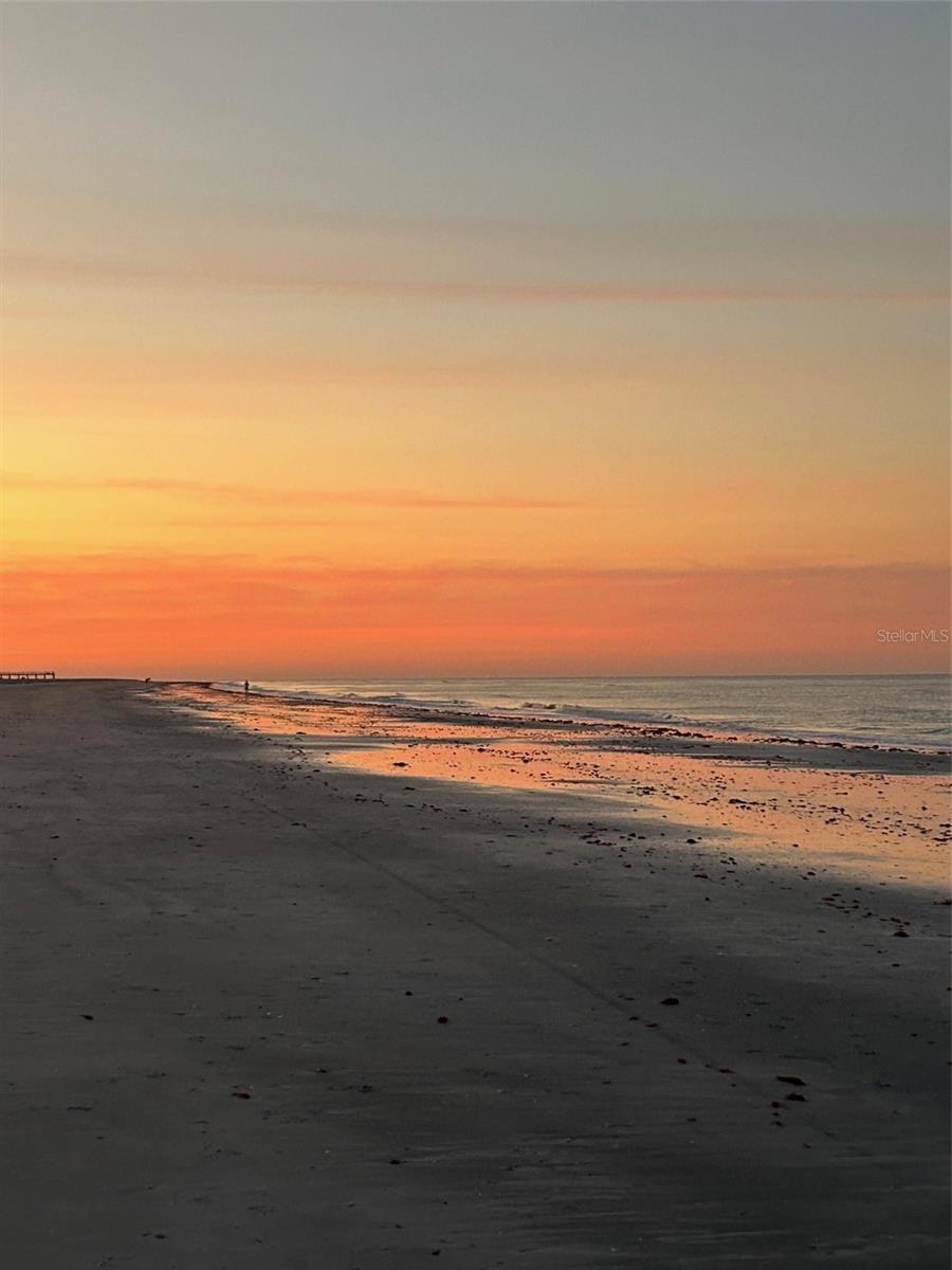 SUNSET VILLA CONDO - Land