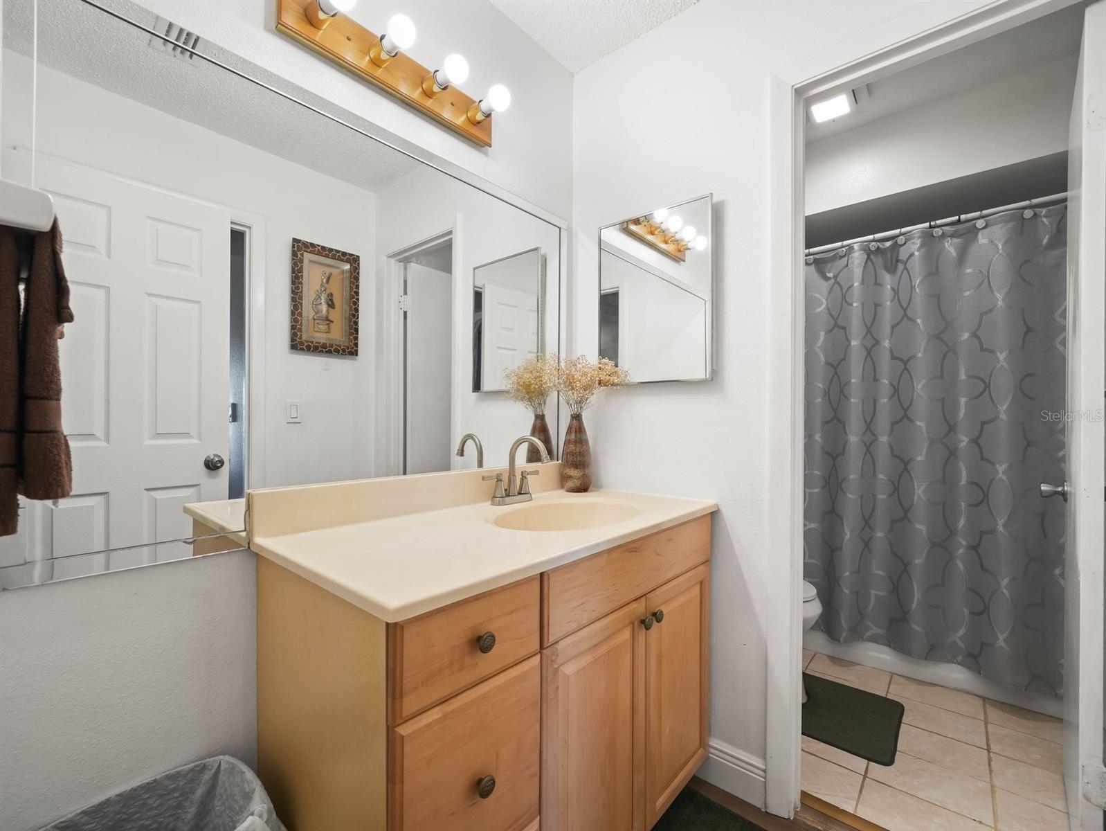 SUN N LAKE - Residential