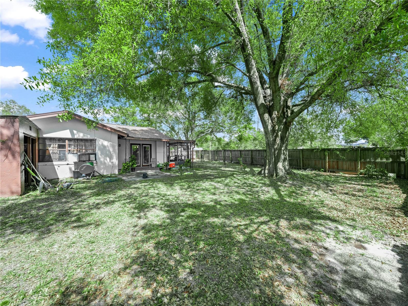 SUN N LAKE - Residential