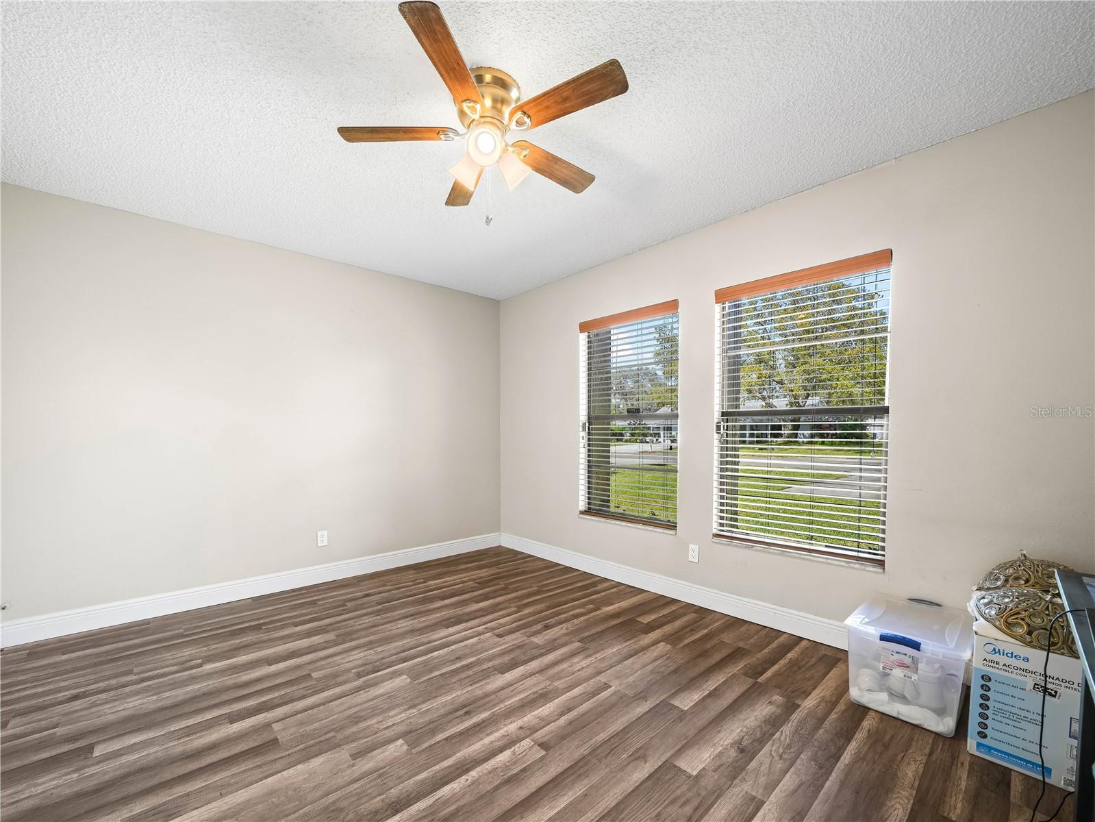 SUN N LAKE - Residential