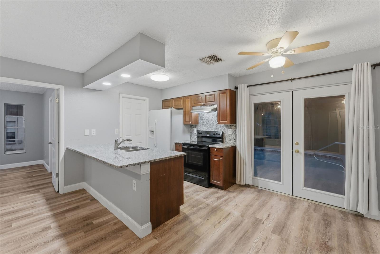 SPRING HILL - Residential