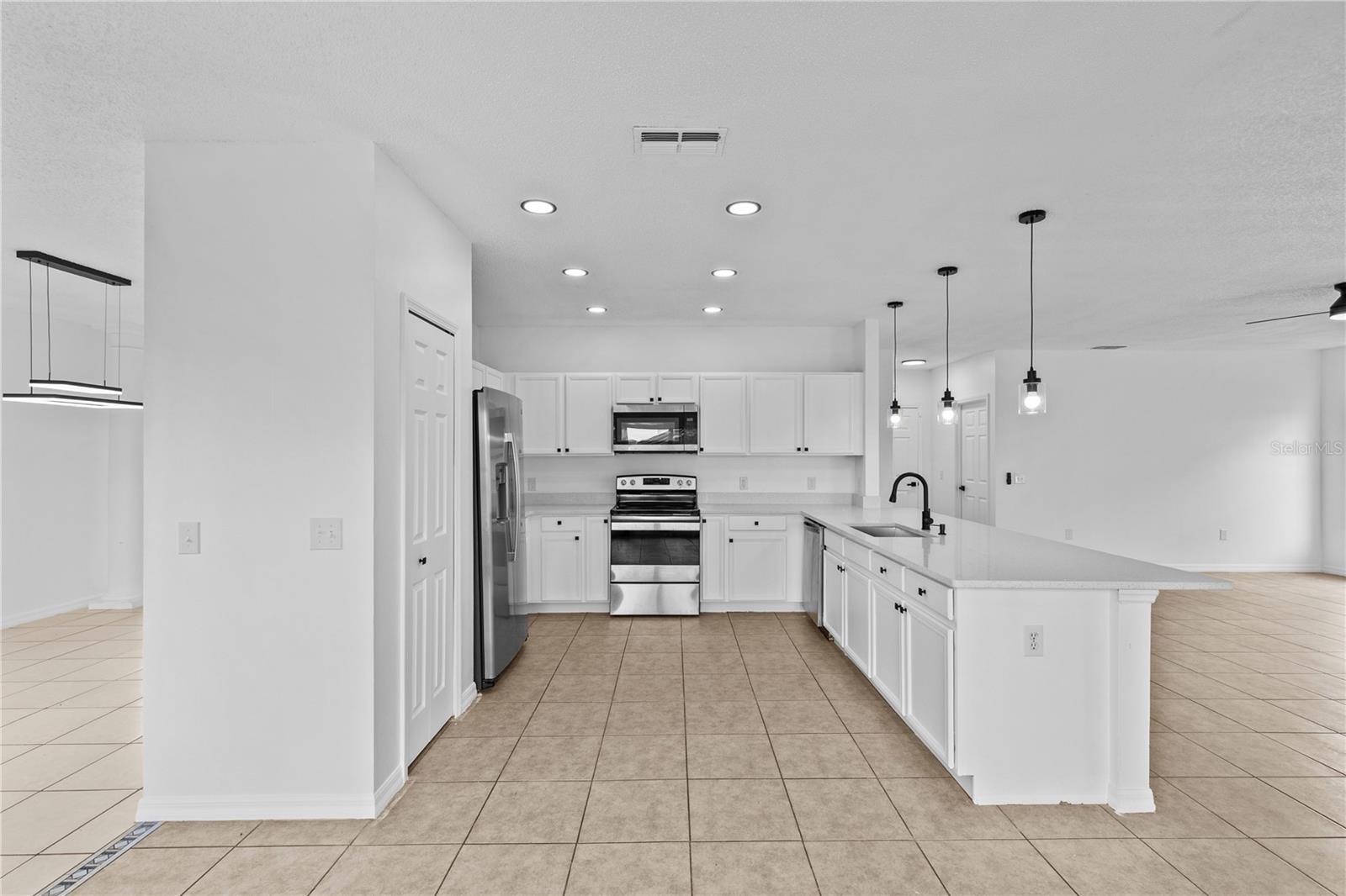BANYAN COVE AT CYPRESS WOODS - Residential