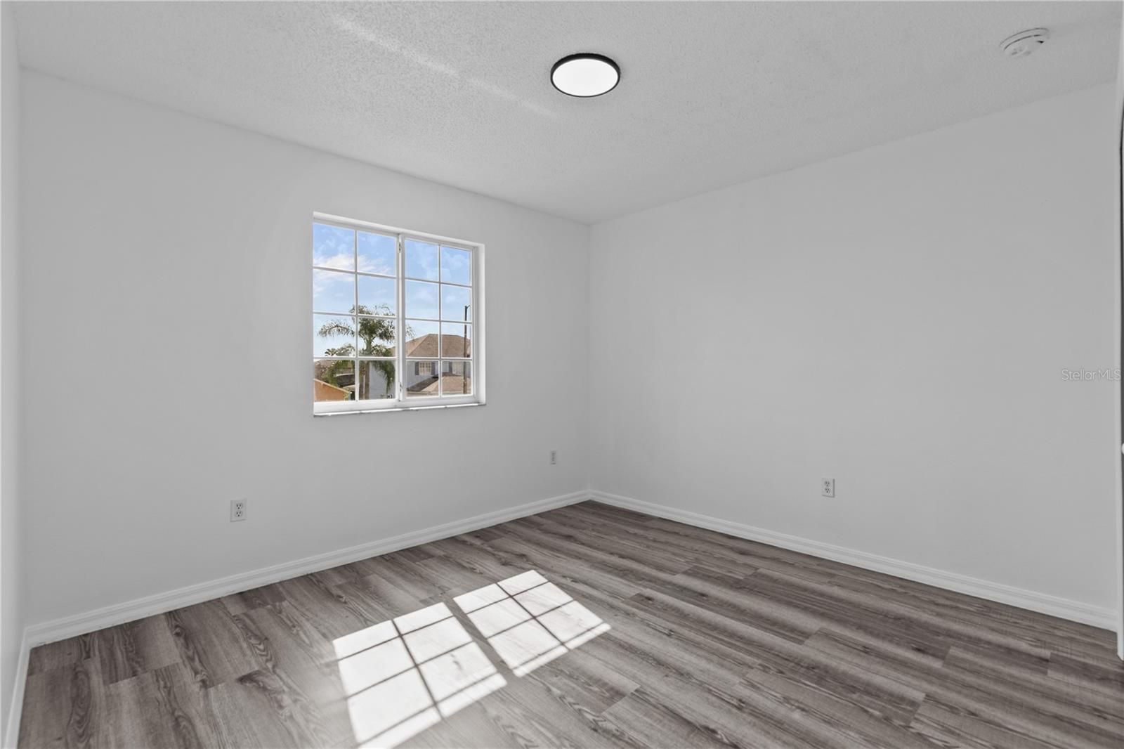BANYAN COVE AT CYPRESS WOODS - Residential