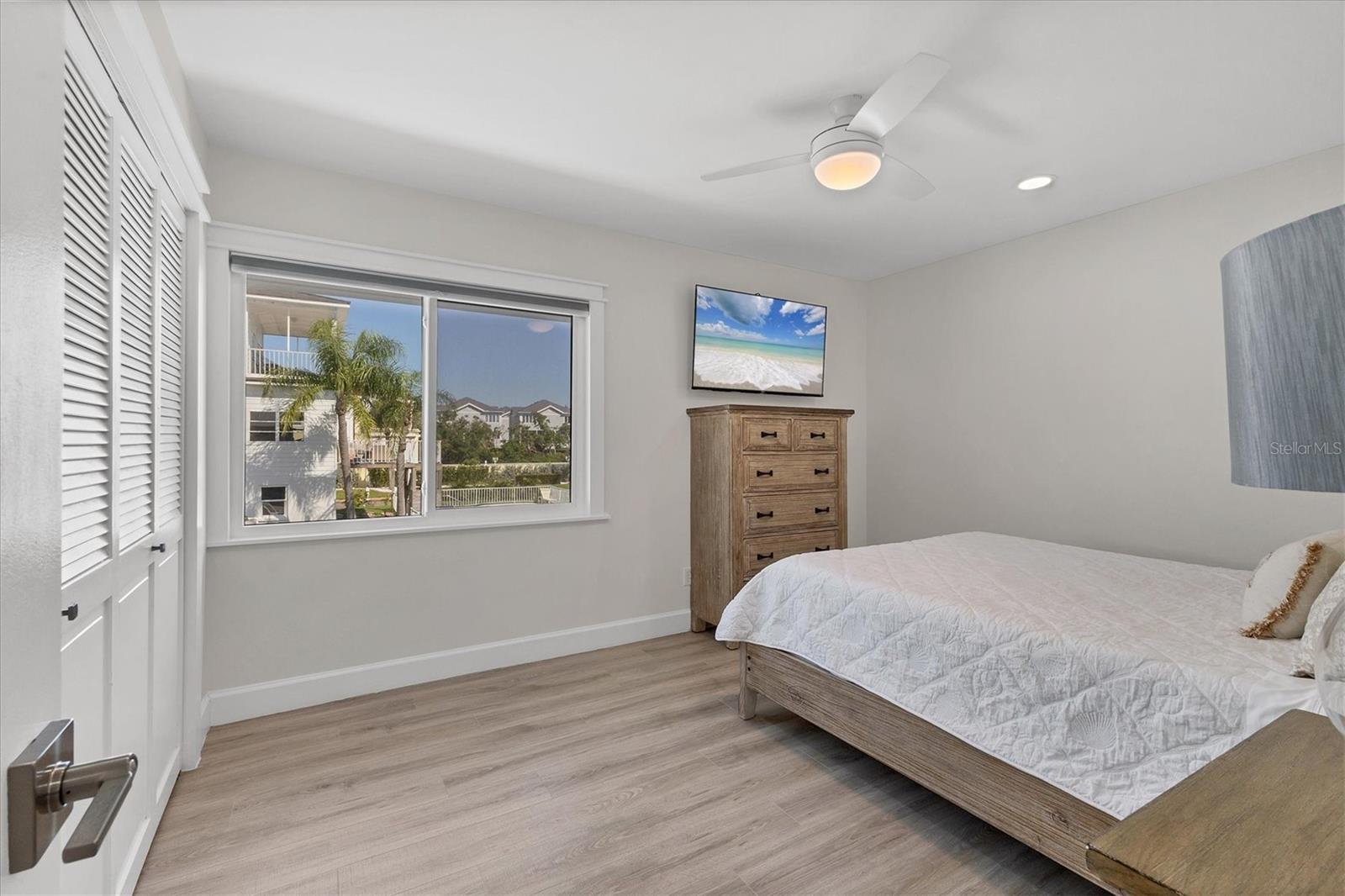 LONGBOAT KEY - Residential