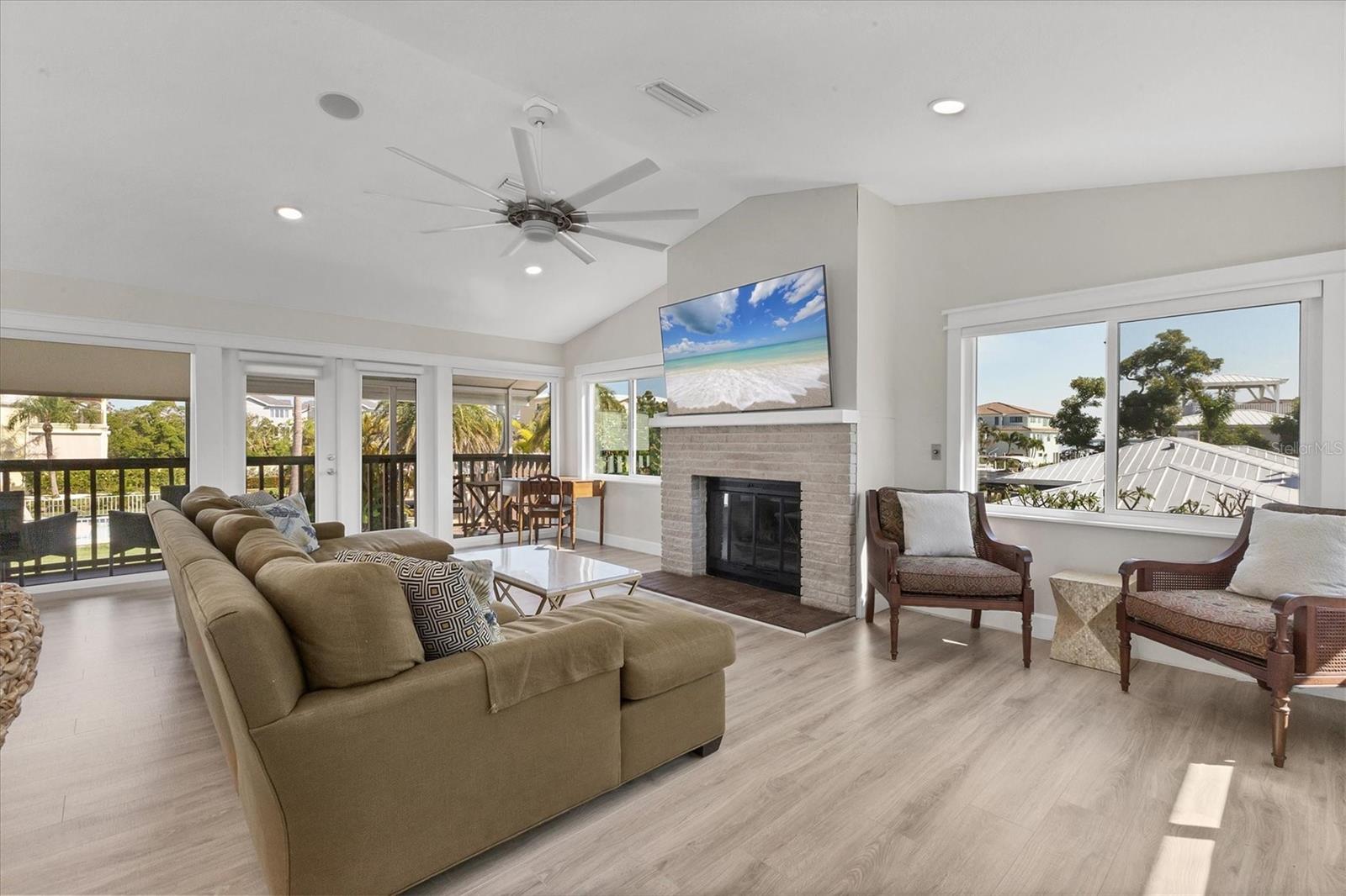 LONGBOAT KEY - Residential