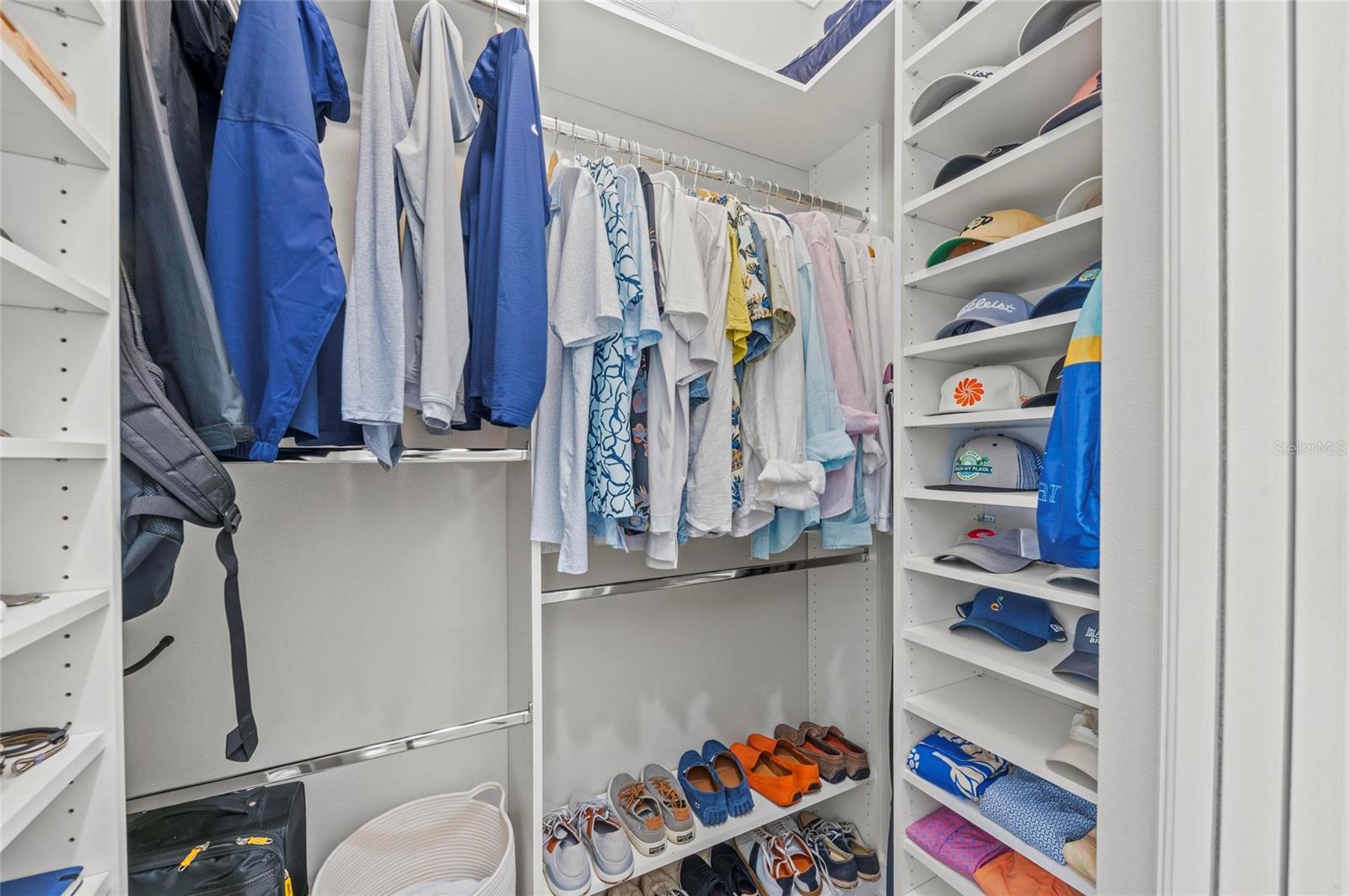 MANGROVE WALK ON HARBOUR ISLE PH 28 - Residential