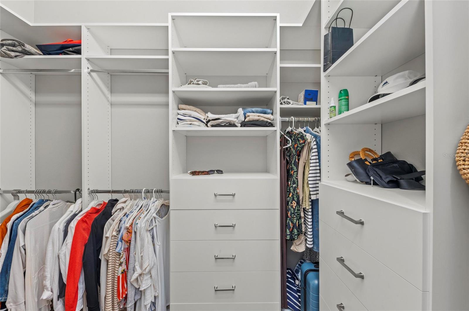 MANGROVE WALK ON HARBOUR ISLE PH 28 - Residential