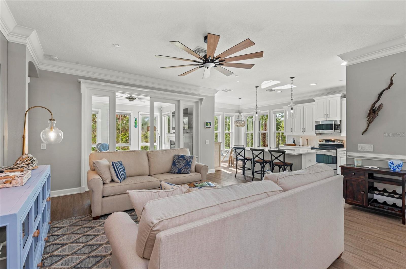 MANGROVE WALK ON HARBOUR ISLE PH 28 - Residential