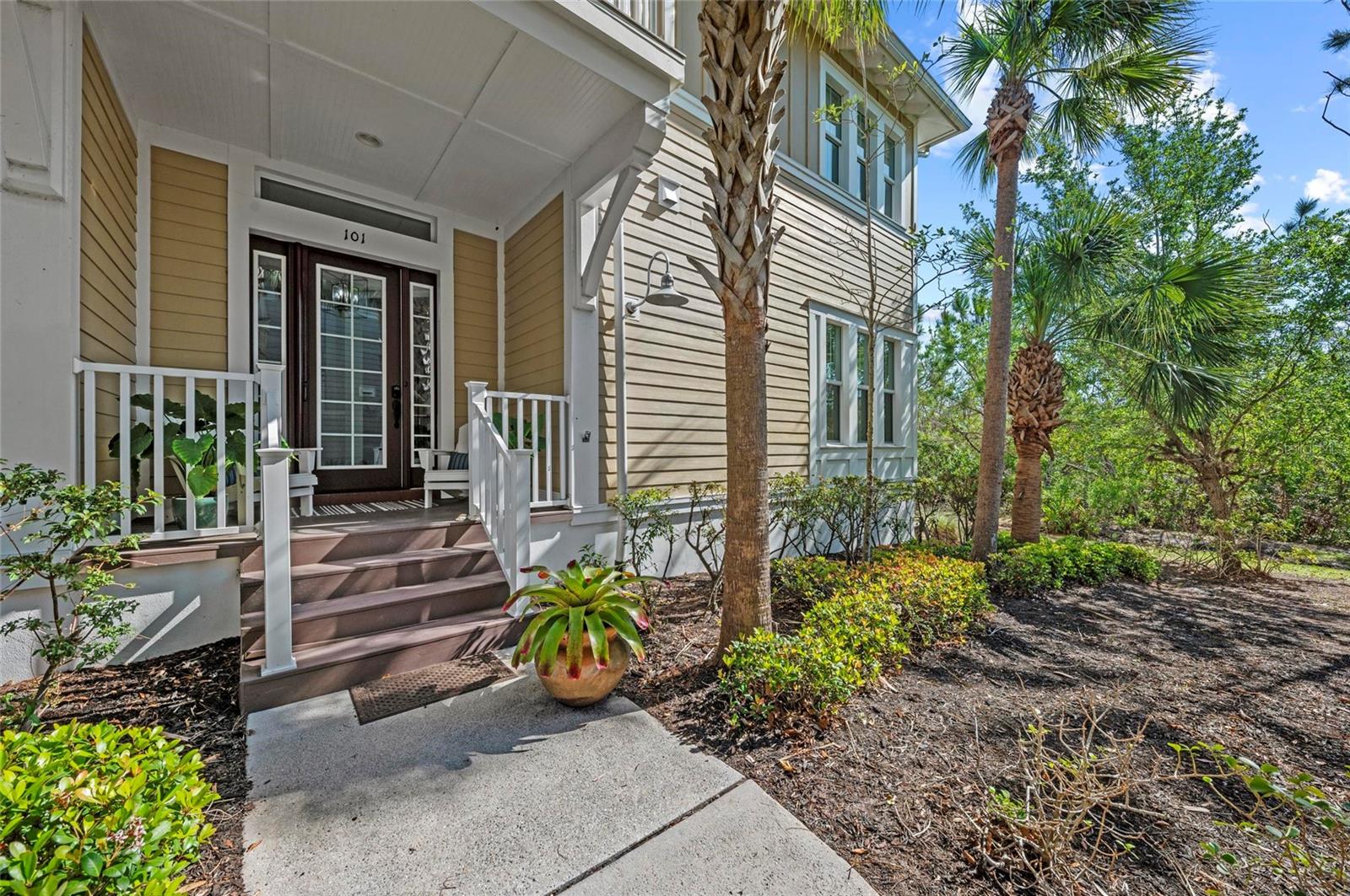 275 SAPPHIRE LAKE DRIVE 101