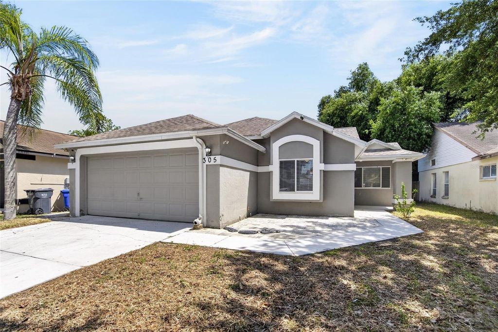 Photo of 305 Sand Ridge Drive, Valrico, FL 33594 (MLS # TB8505135)