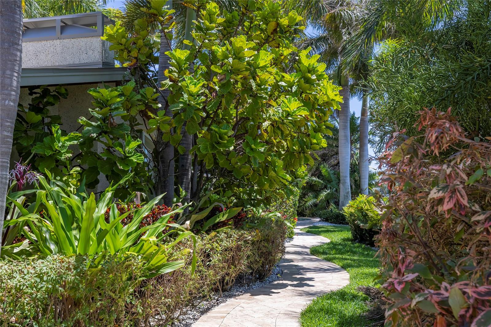 OZONA SHORES 4TH ADD - Residential