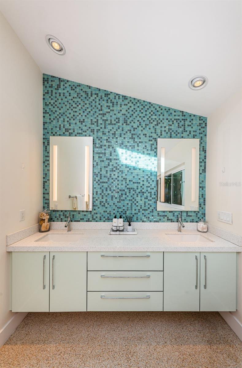 OZONA SHORES 4TH ADD - Residential