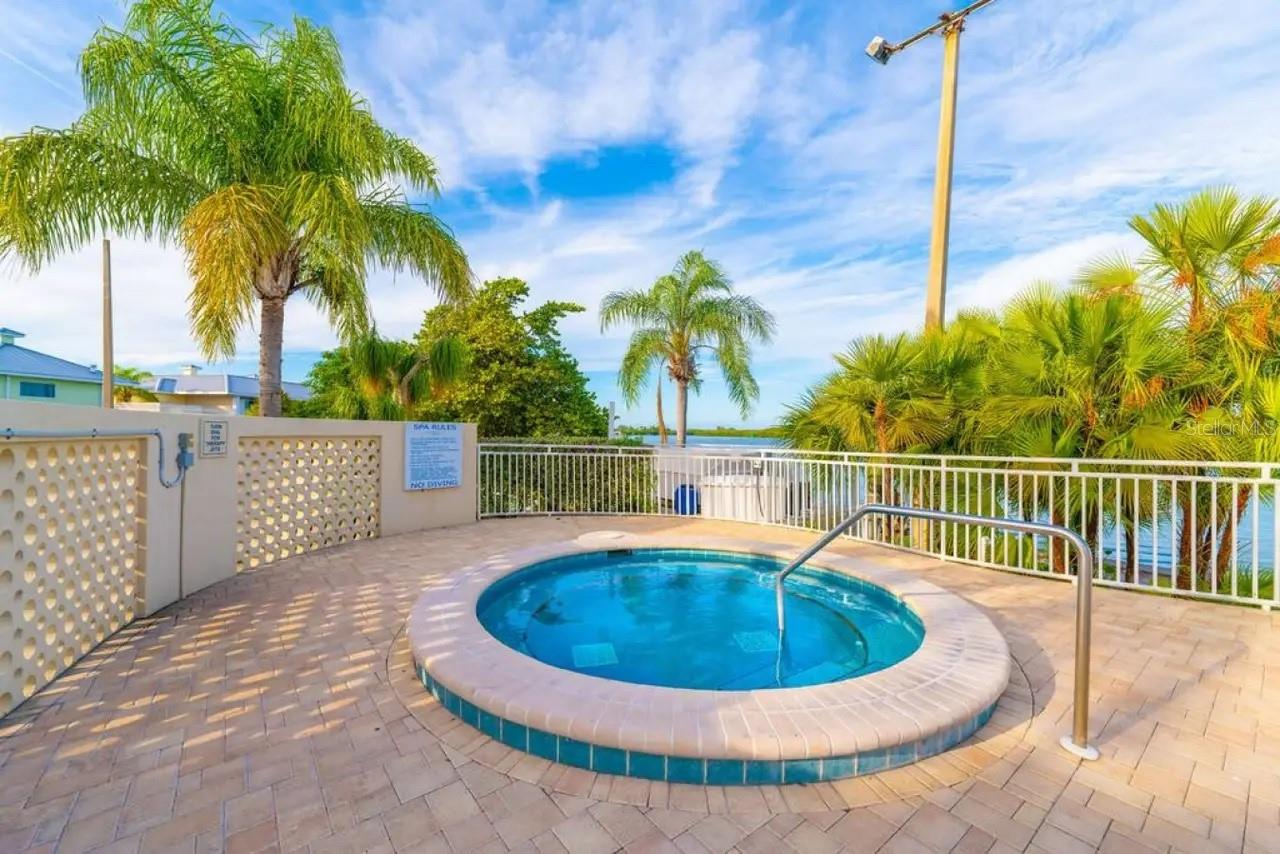 ISLAND RESORT AT MARINERS CLUB BAHIA BEACH - Residential