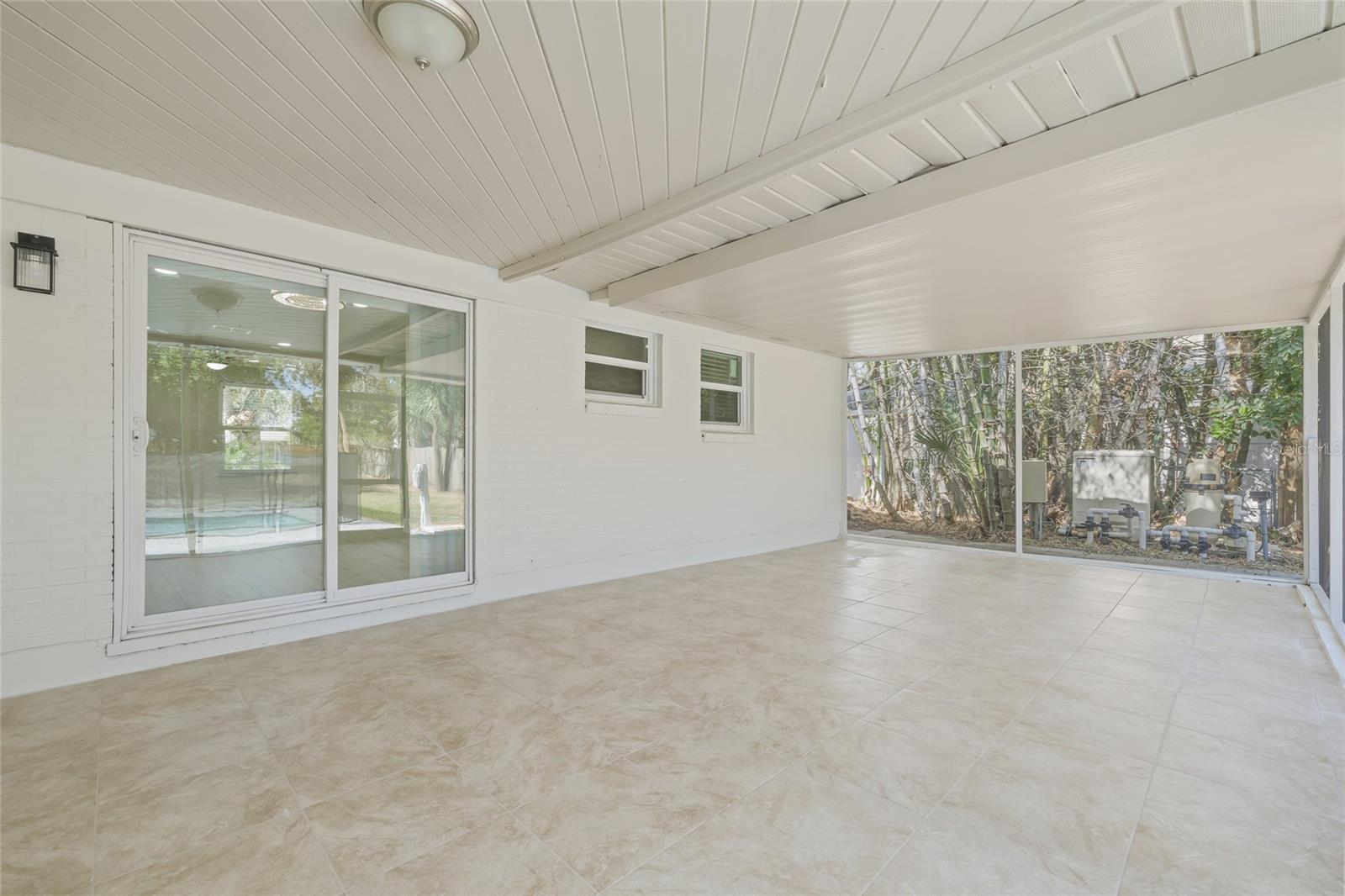 WEST BEARDED OAKS - Residential