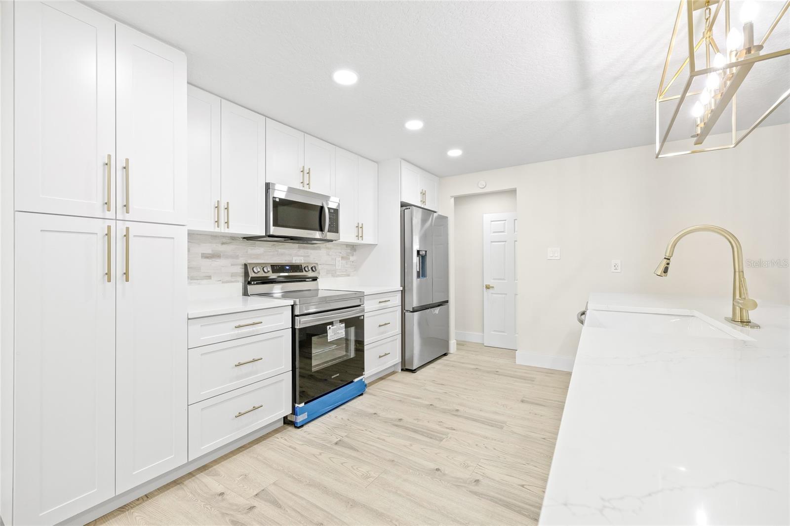 WEST BEARDED OAKS - Residential