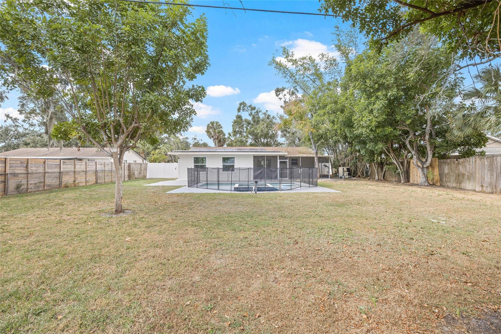 WEST BEARDED OAKS - Residential