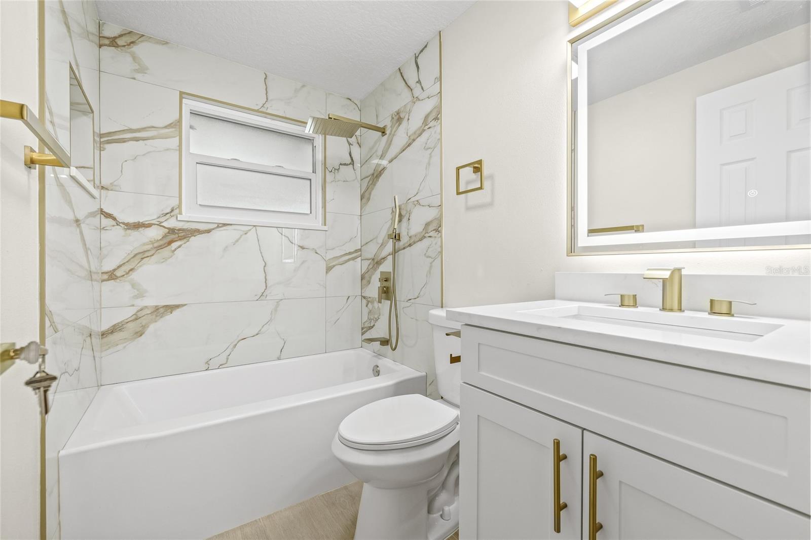 WEST BEARDED OAKS - Residential