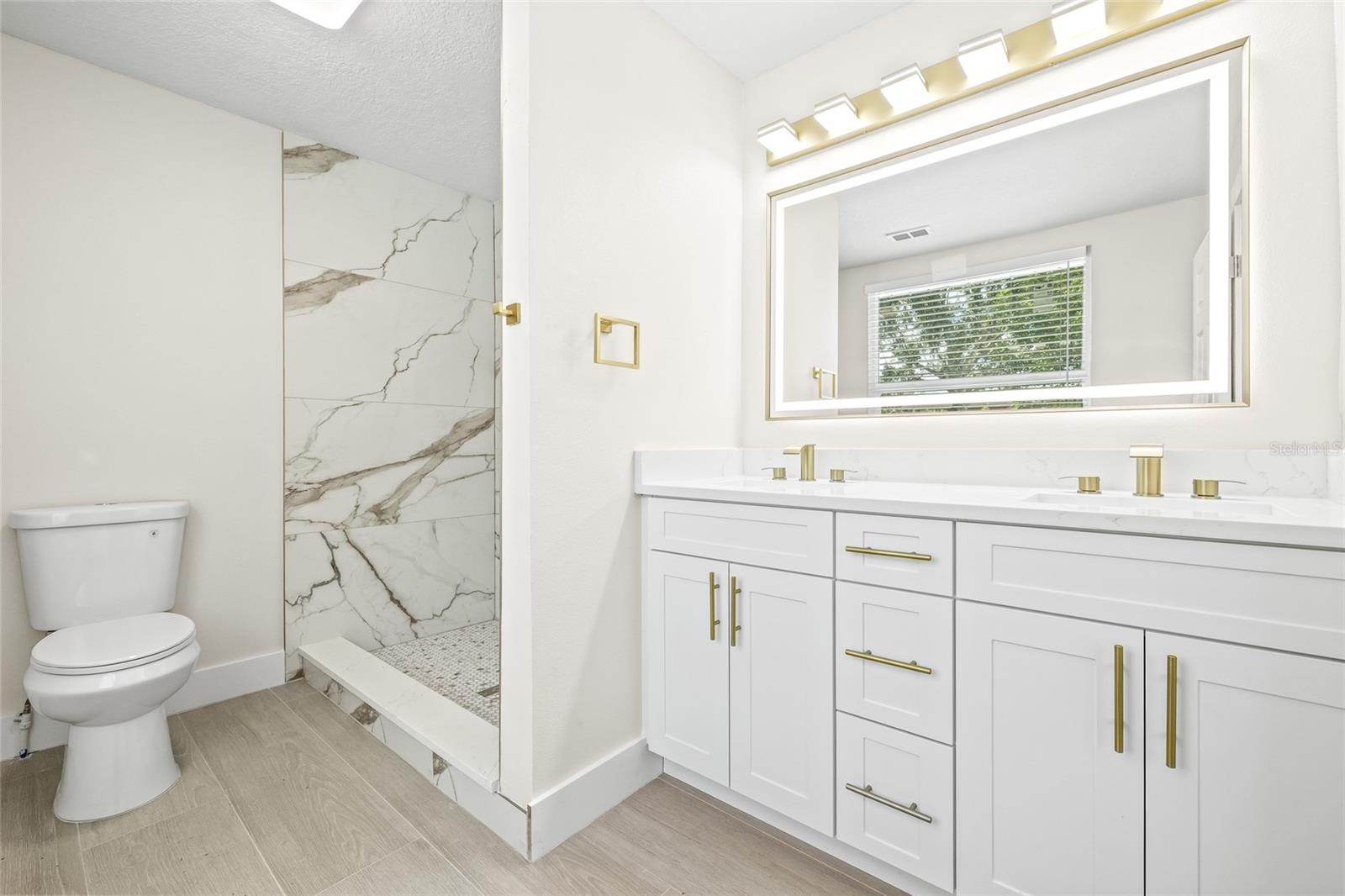 WEST BEARDED OAKS - Residential