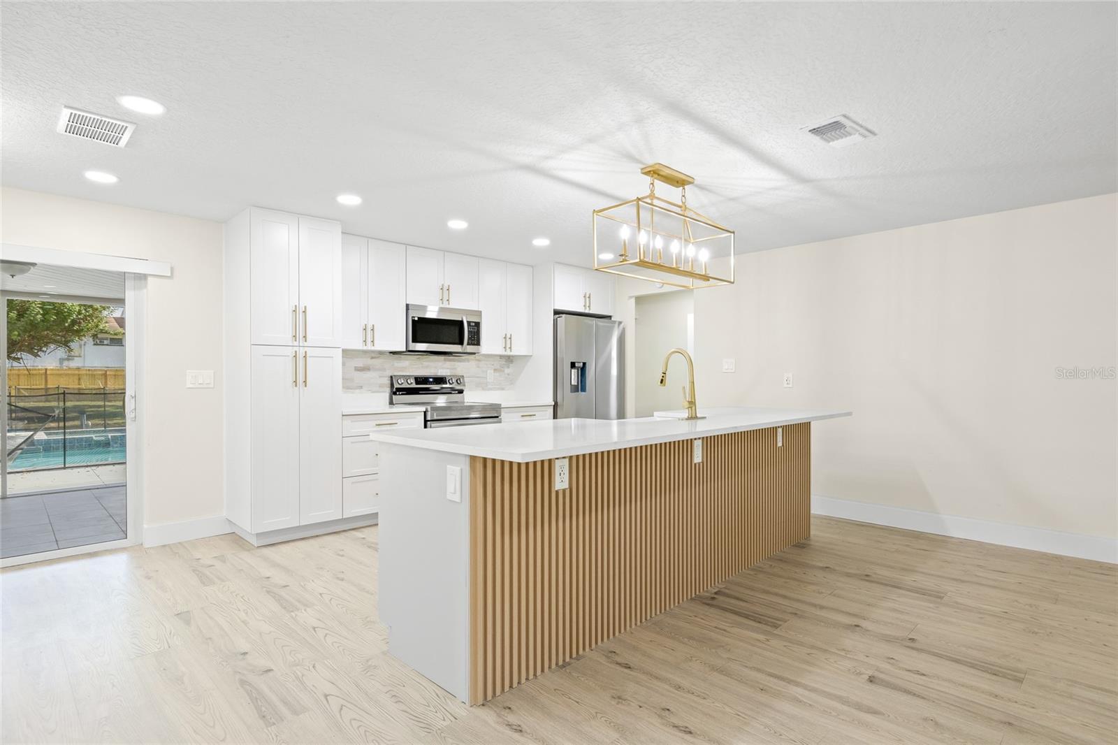 WEST BEARDED OAKS - Residential