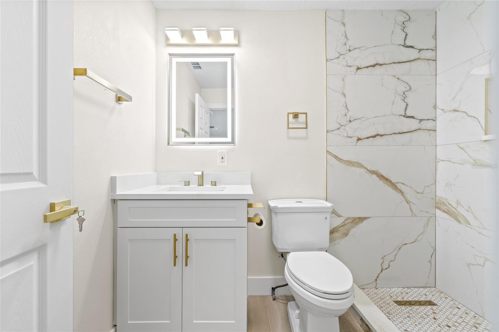 WEST BEARDED OAKS - Residential