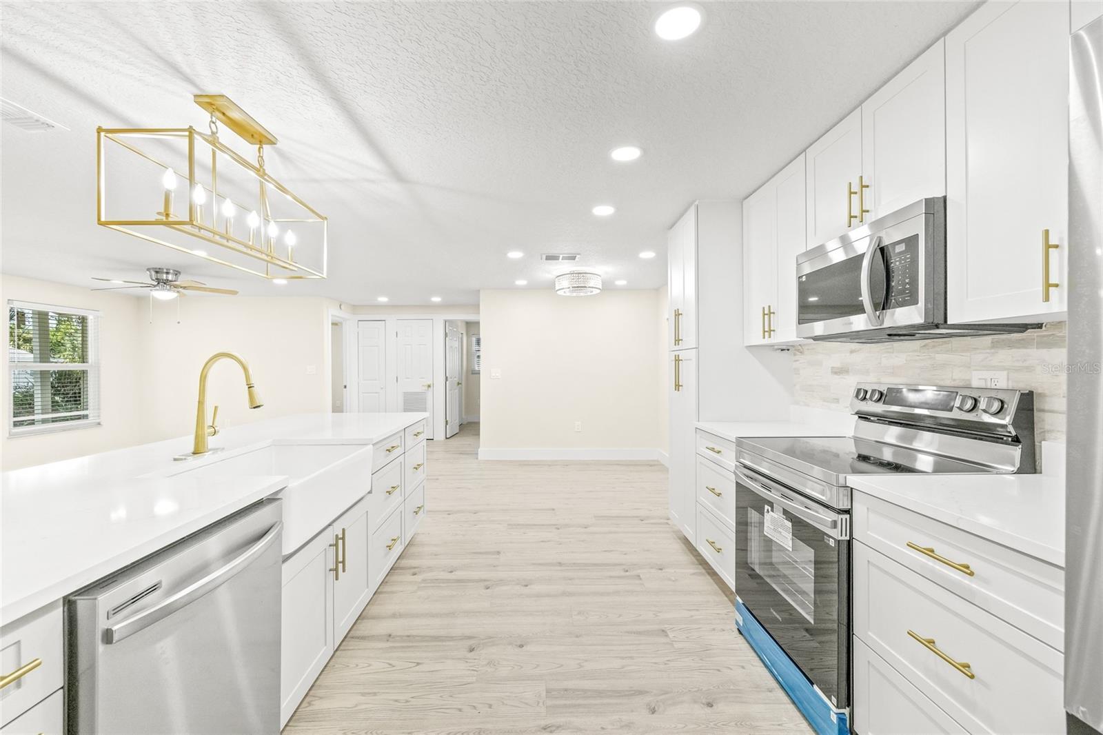 WEST BEARDED OAKS - Residential