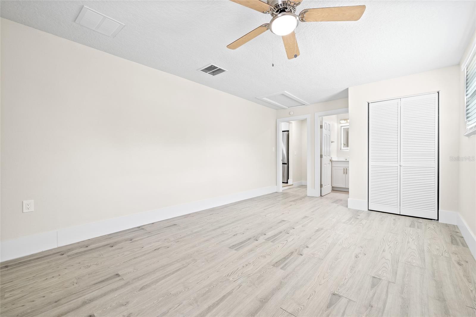 WEST BEARDED OAKS - Residential