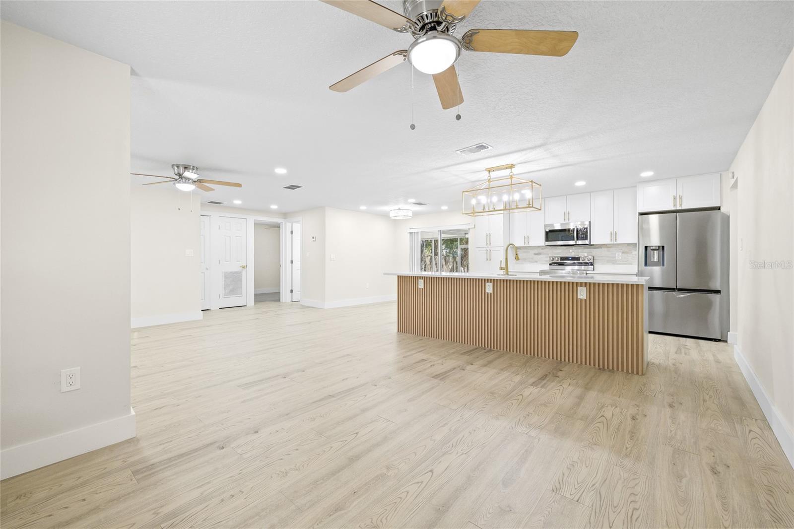 WEST BEARDED OAKS - Residential