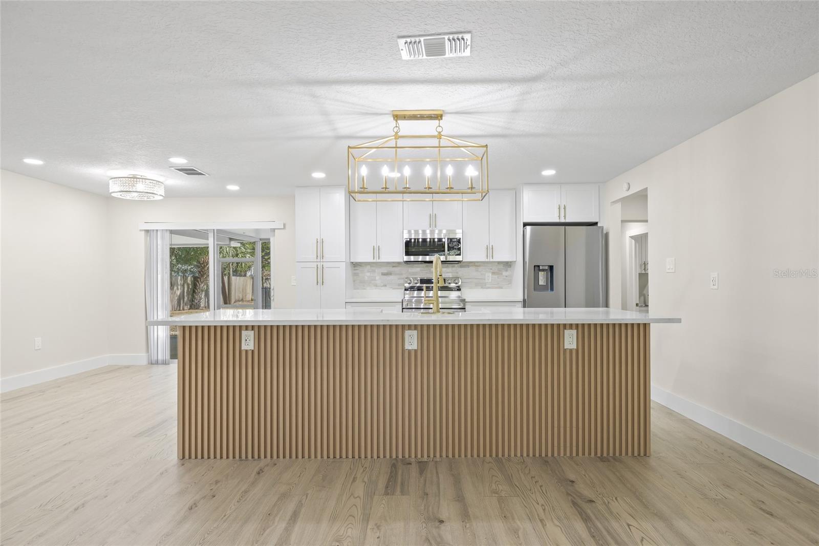 WEST BEARDED OAKS - Residential