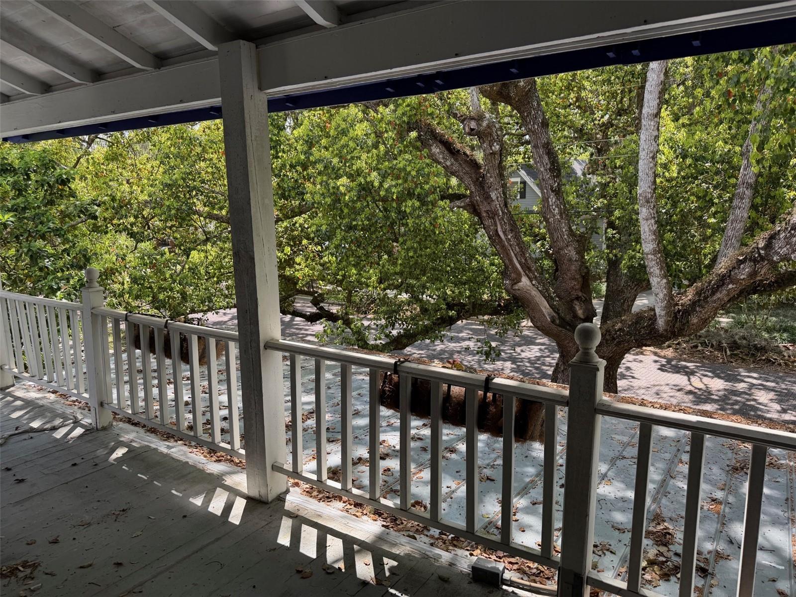 TOWN/BROOKSVILLE - Residential