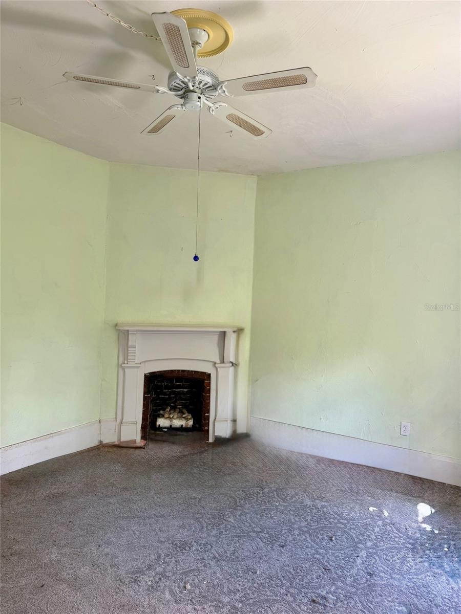 TOWN/BROOKSVILLE - Residential