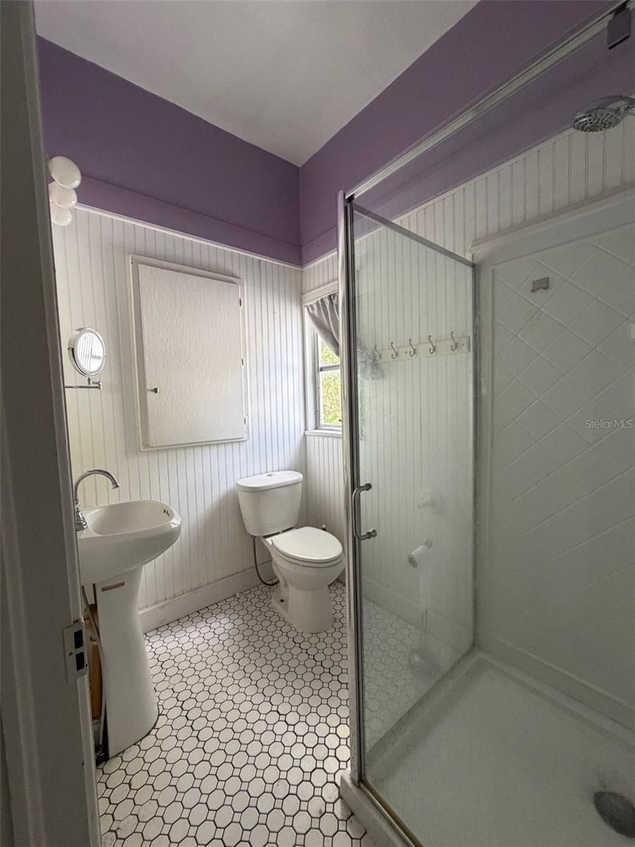 TOWN/BROOKSVILLE - Residential