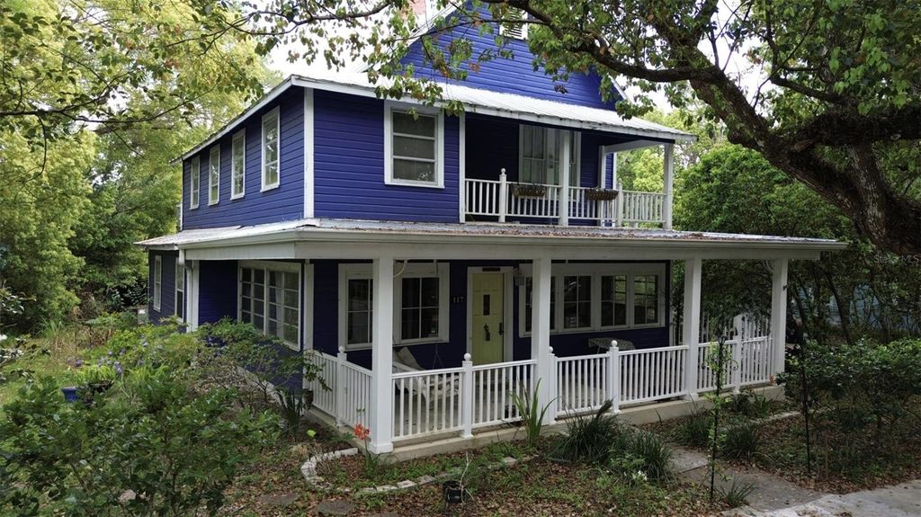 Photo of 117 S Brooksville Avenue, Brooksville, FL 34601 (MLS # TB8490443)