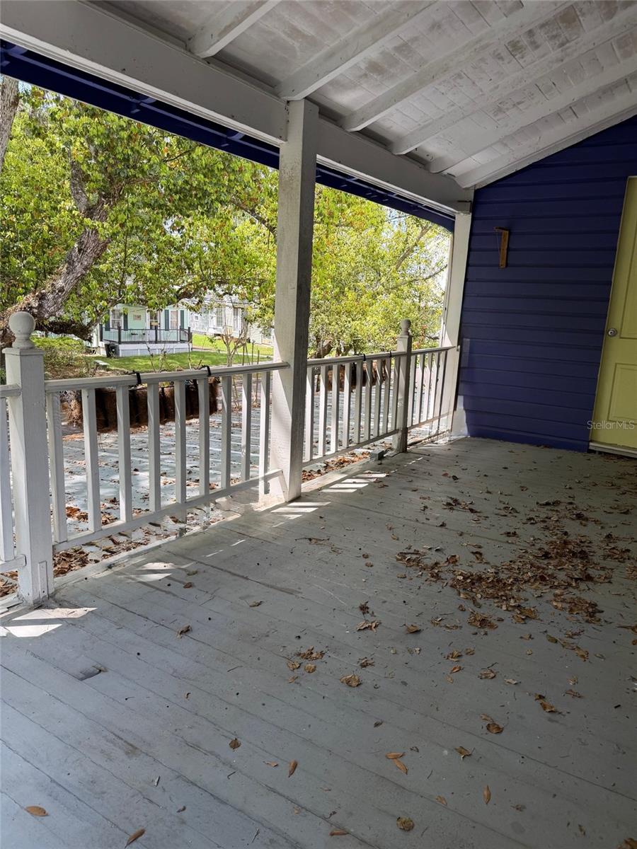 TOWN/BROOKSVILLE - Residential