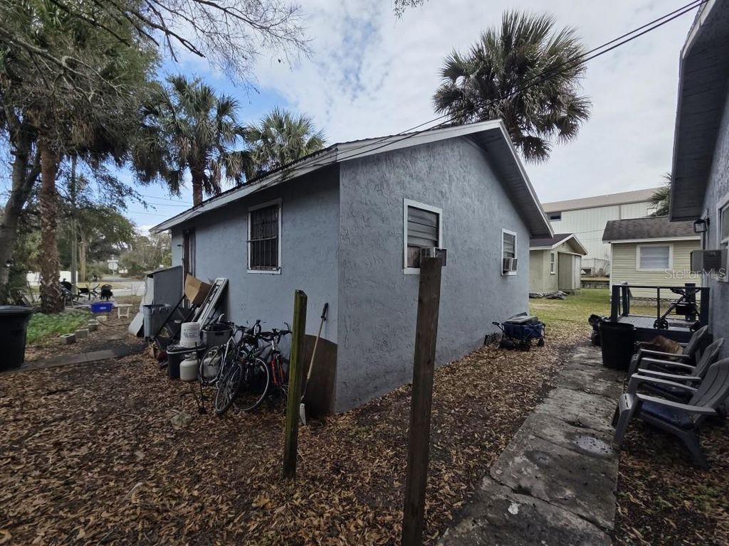 Photo of 1121 W 12th Street, Sanford, FL 32771 (MLS # A4686105)